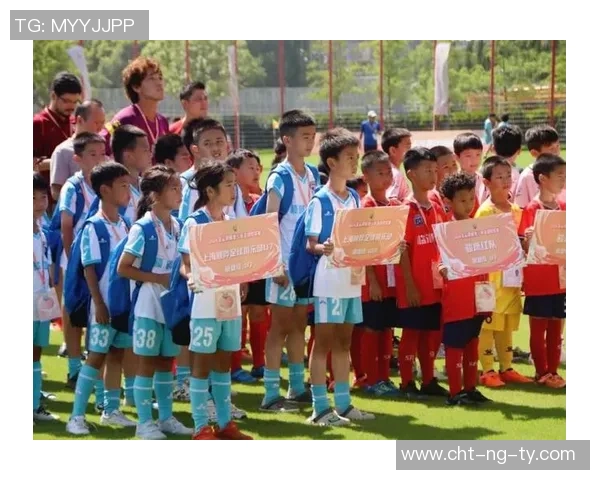 广东五人足球赛精彩纷呈各队争夺冠军荣耀展现青春活力与团队精神 广东五人足球赛精彩纷呈各队争夺冠军荣耀展现青春活力与团队精神