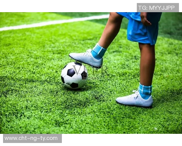 日本小学足球壁纸精选让孩子们在运动中感受快乐与友谊的美好瞬间 日本小学足球壁纸精选让孩子们在运动中感受快乐与友谊的美好瞬间