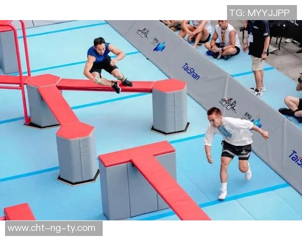 足球跑酷2014全新挑战赛开启尽情展现你的极限技巧与速度魅力